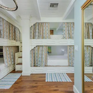 Smart Solution - Individual Private Bed-pods In Gorgeous Shared Space - Women Only Dorm In 5 - Coed House - Full-sized Mattresses In Individual Pods - With Built-in Private Storage - Gorgeous Shared - Affordable Luxury - Sparrow House Phoenix