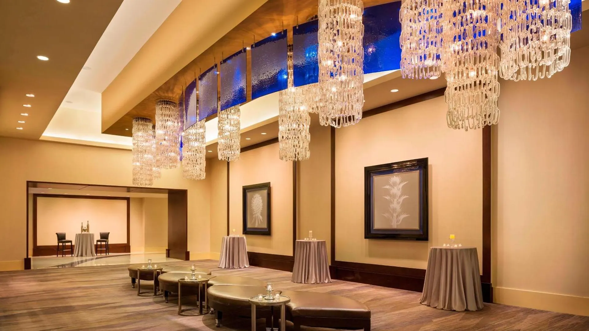 Renaissance Phoenix Downtown Hotel