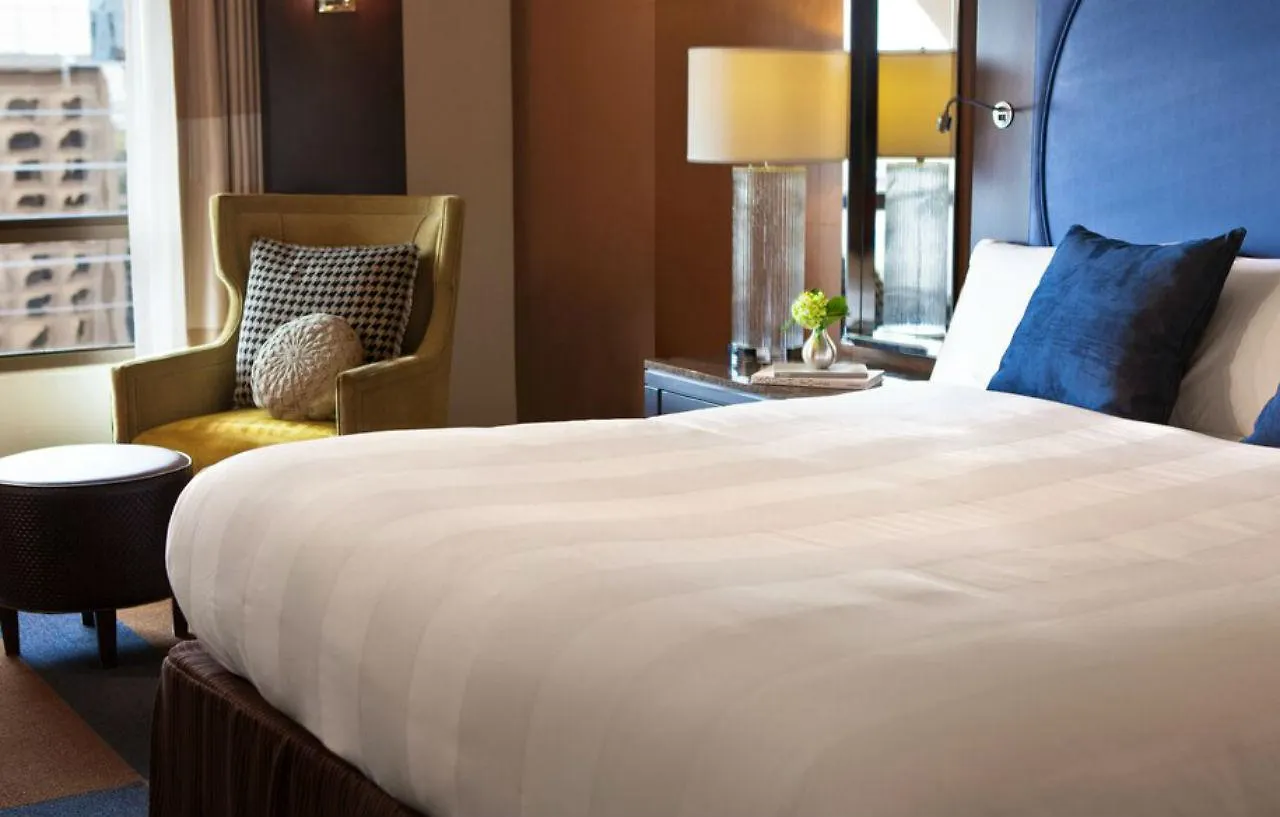 Renaissance Phoenix Downtown Hotel